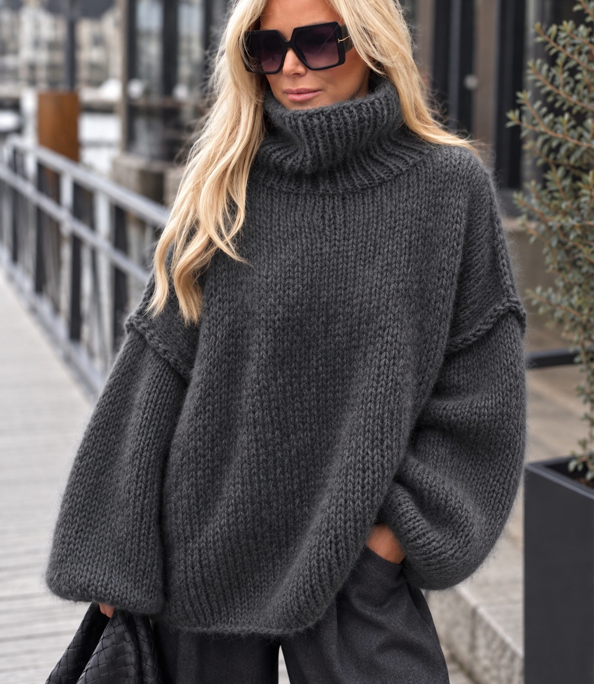 1CB48864-C0B8-4D5C-BE59-0E44A0916E3A THAT Perfect sweater! - Bilde 9