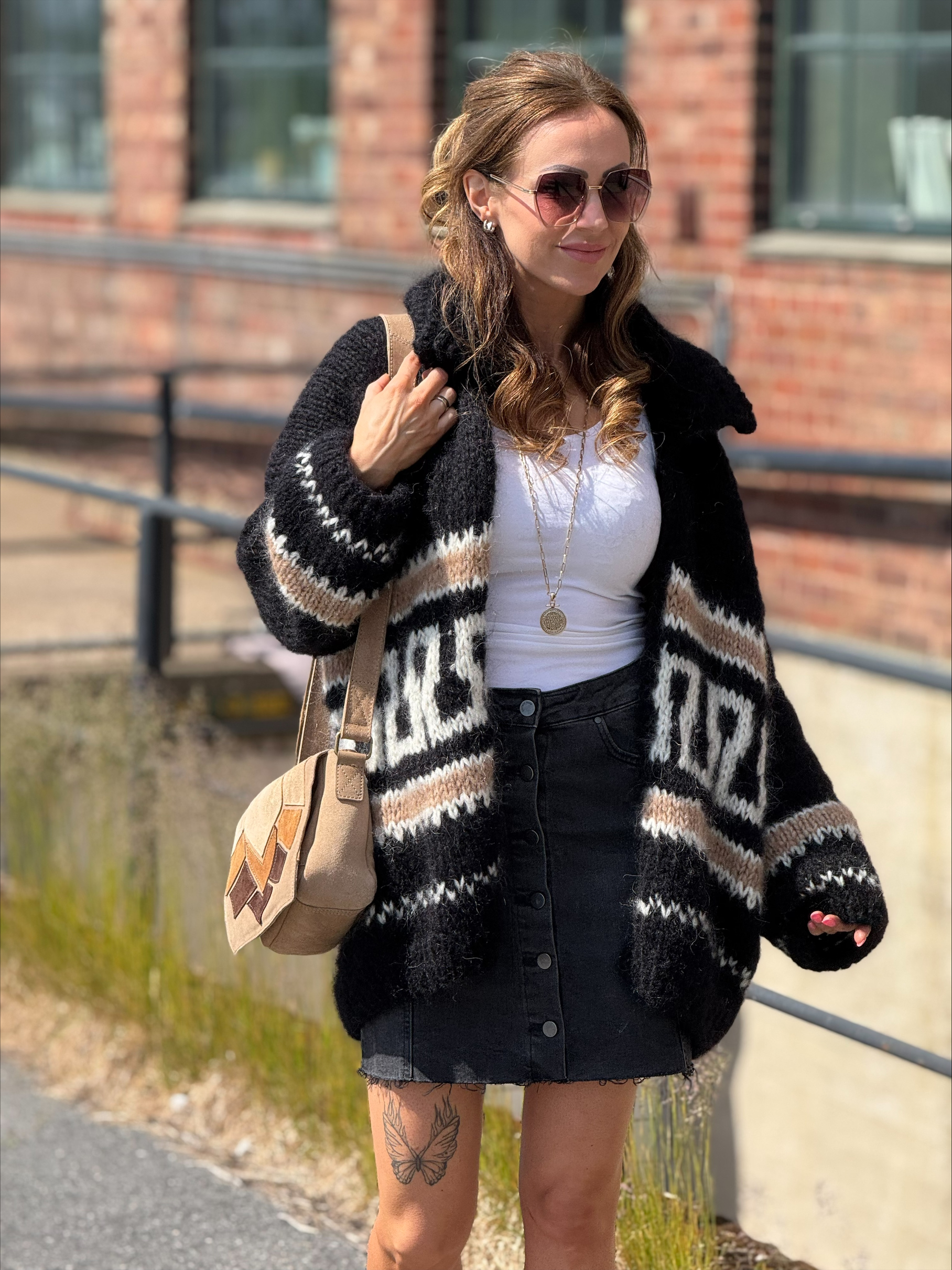 processed-73CF2931-C3D0-4BA8-AEAE-9AE9F159DE94 WOODY cardigan - sort - Bilde 3